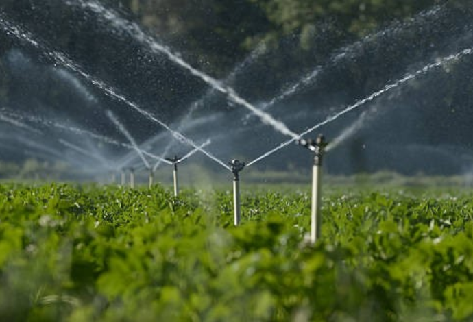 Enhancing Irrigation Efficiency with Grand Pumps